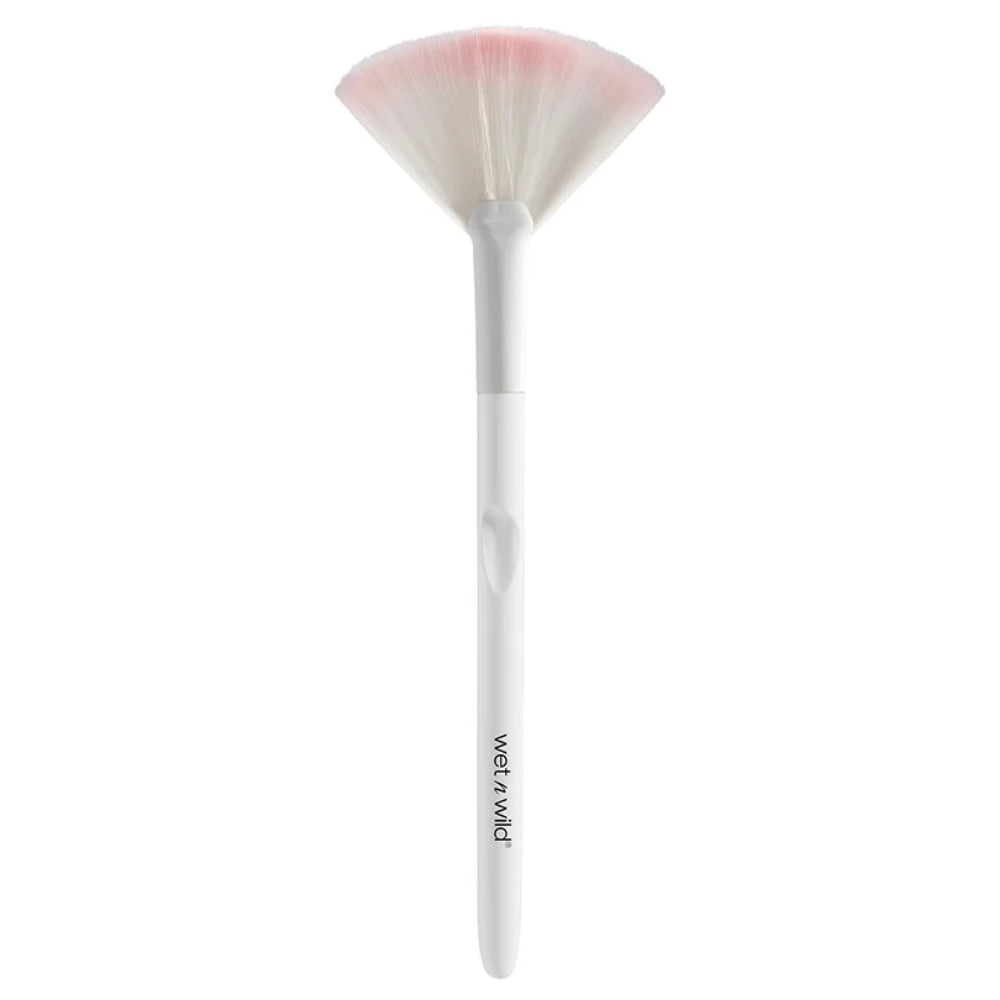 Wet n Wild Fan Brush
